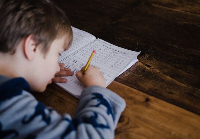 Mes 9 idées d’enseignante pour faire travailler ses enfants sans en avoir l’air.